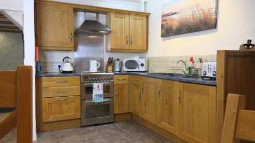 Pembroke House | Cowshed Cottage