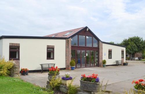 Great Hatfield House | Cowslip Cottage- W43122