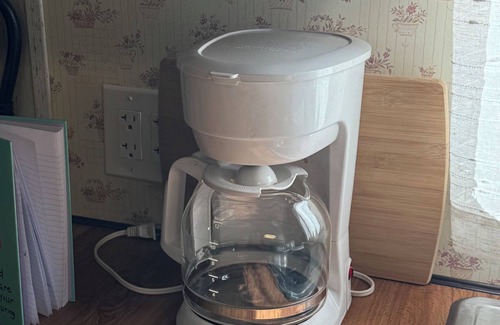 Lakewood House | Cozi retreat set in the woods within walking distance of Waubee Lake.