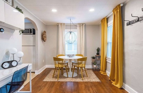 Rosedale House | Cozy 1-Bed with Gated Backyard, Near KU Med 22