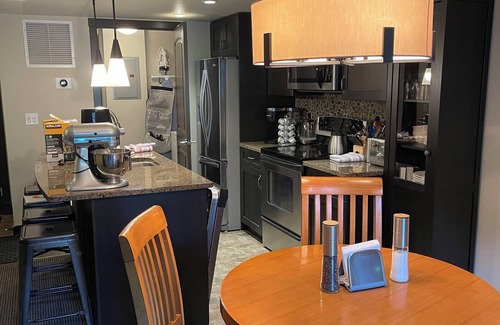 Dead Man's Flats Condo | Cozy 1-bedroom condo with fitness room, WiFi in brilliant Dead Man's Flats