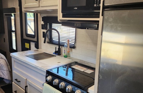 Tucson House | Cozy 1 bedroom and 2 full size bunk beds RV with WiFi, AC in fantastic Tucson.