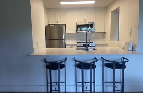 Coconut Creek Apartment | Cozy 1 bedroom apartment in a beautiful quiet neighborhood