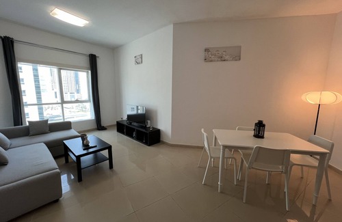 Al Majaz Apartment | Cozy 1-bedroom apartment in Sharjah with AC, WiFi