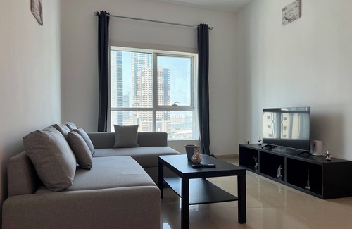 Al Majaz Apartment | Cozy 1-bedroom apartment in Sharjah with AC, WiFi