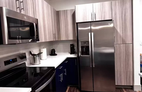 Addison Apartment | Cozy 1-bedroom apartment with fitness room and AC in charming Addison