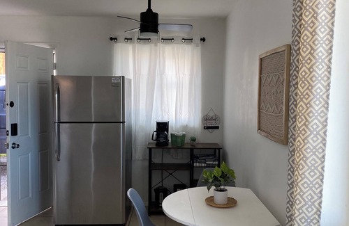 El Paso Apartment | Cozy 1-bedroom apartment in enchanting central El Paso with AC, WiFi