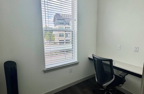 Northside Apartment | Cozy 1-bedroom apartment in Eado with stunning pool and Houston skyline views!