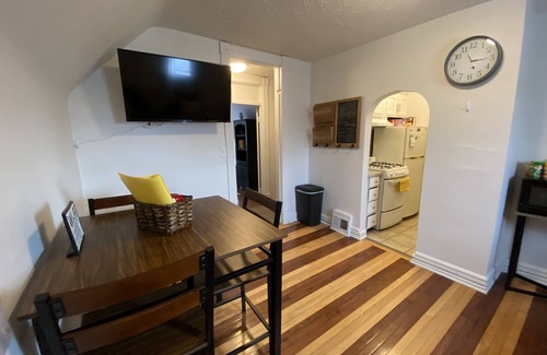 Downtown Omaha Apartment | Cozy 1 bedroom apartment.