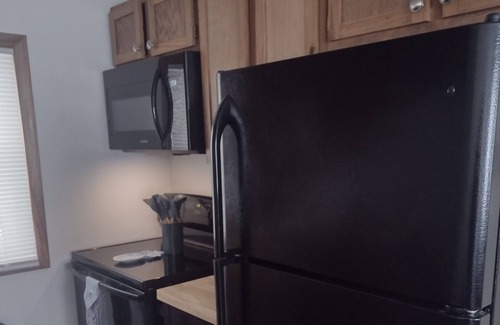 Solvay Apartment | ~Cozy 1 bedroom apartment near Amphitheater and NYS Fairgrounds~