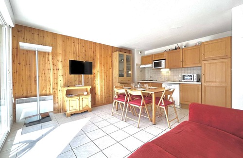 Briancon Apartment | Cozy 1-bedroom apt with balcony near cable car in Briançon