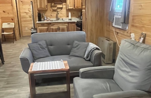 Lawrenceville Cabin | Cozy 1-bedroom cabin in charming Brushton NY