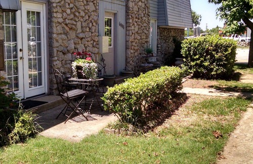 Central Oklahoma City Condo | Cozy 1-bedroom condo in amazing Oklahoma City with WiFi, AC
