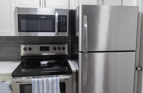 Ocean Side Village Condo | Cozy 1-bedroom condo in sunny Indialantic with AC, fitness room, WiFi