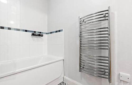The Westside Apartment | Cozy 1 bedroom near city center