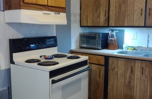 Shoshoni Apartment | Cozy 1-bedroom on a quiet residential street