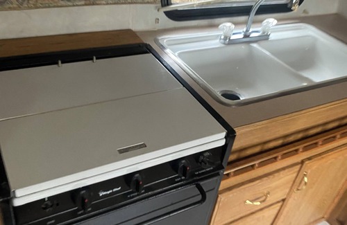 Lindseyville House | Cozy 1-bedroom RV in fantastic Leitchfield with AC