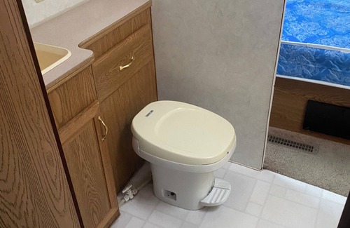 Lindseyville House | Cozy 1-bedroom RV in fantastic Leitchfield with AC