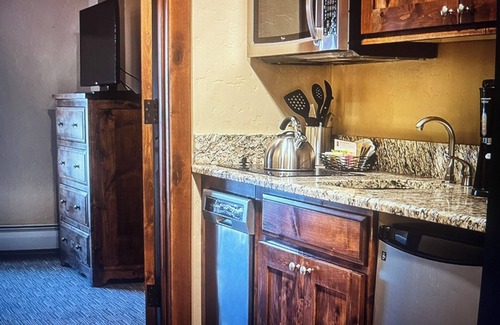 Breckenridge Resort | Cozy 1-bedroom Suite in Grand Lodge Peak 7 resort in awesome Breckenridge
