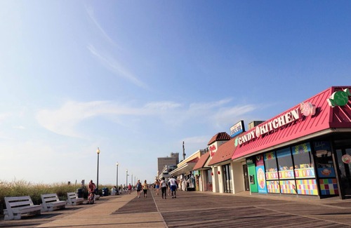 The Pines Apartment | Cozy 1-Bedroom, Steps to Beach, Shops & Dining – Perfect Rehoboth Location!