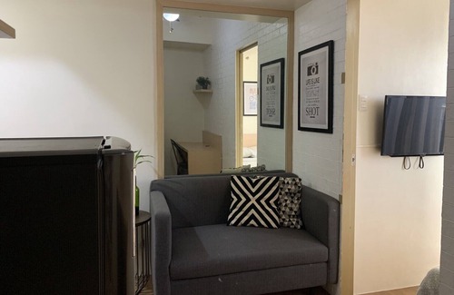 Bangkal Condo | Cozy 1 Bedroom w/ Balcony