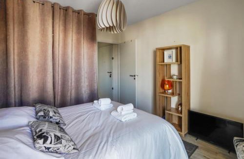Begles Apartment | Cozy 1-bedroom with terrace - Bègles Welkeys