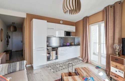 Begles Apartment | Cozy 1-bedroom with terrace - Bègles Welkeys