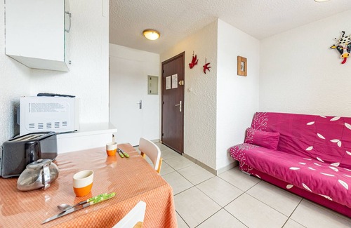 Saint-Francois-Longchamp Apartment | Cozy 16 m² studio for 2 in station center with TV and equipped kitchen