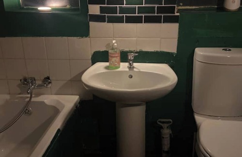 Fort Beaufort Cottage | Cozy 1-night stop Old cottage