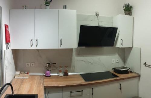 Livadhia Apartment | Cozy 100qm 3 Bedroom Apartment