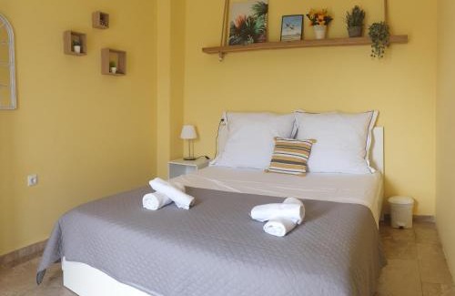Livadhia Apartment | Cozy 100qm 3 Bedroom Apartment