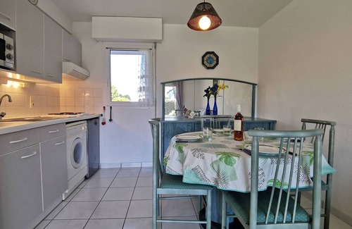 Carnac Apartment | Cozy 1BR Apartment with Pool, 400m from Légenèse Beach, Carnac