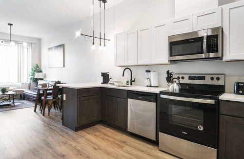 Elizabeth Apartment | Cozy 1BR Next to Airport 3846
