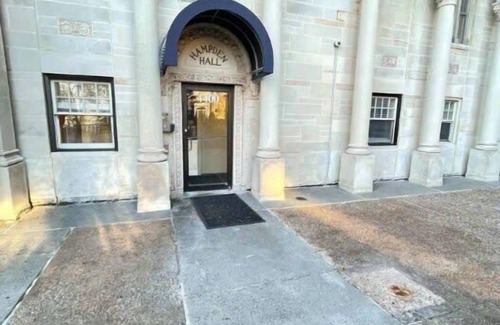 Central West End Apartment | Cozy 1BR with W&D and Parking, near BJH STL Zoo