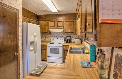 Northeast Pensacola Condo | Cozy 2/2.5 Queen Master Suite with private balcony gardenview