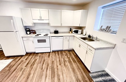 Fords Branch Apartment | Cozy 2 Bed Apartment - Free Wi-Fi & Parking