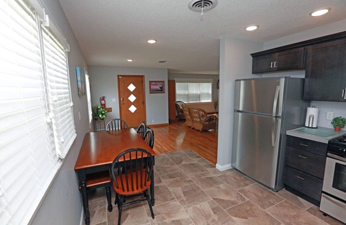 Celina House | Cozy 2 Bedroom, 1 Bath House With Walking Distance To The Lake