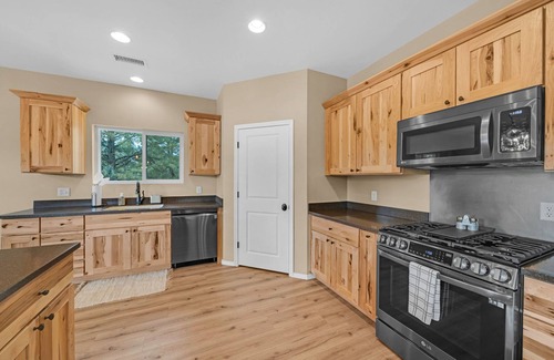 Flagstaff Apartment | Cozy 2-bedroom apartment with WiFi, AC in charming Flagstaff