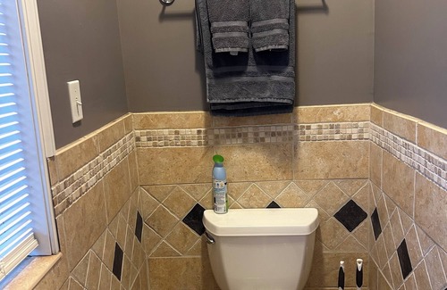 Womens Bay Apartment | Cozy 2-bedroom apartment in charming Kodiak