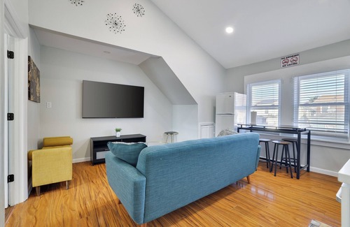 Weequahic Apartment | Cozy 2-bedroom apartment in enjoyable Newark with WiFi, central Ac and heating