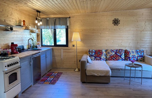 Bran Ski Chalet | Cozy 2-bedroom chalet in charming Bran Transylvania