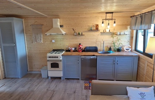 Bran Ski Chalet | Cozy 2-bedroom chalet in charming Bran Transylvania