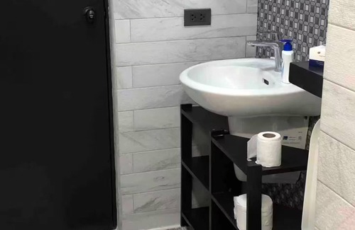 Salcedo Village Condo | Cozy 2-bedroom condo in the heart of Makati!