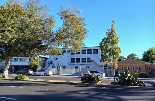 Mosswood Condo | Cozy 2-bedroom condo in lovely Oakland with WiFi
