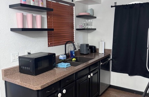 Desert Foothills Estates Condo | Cozy 2-bedroom condo in welcoming Phoenix with WiFi, AC