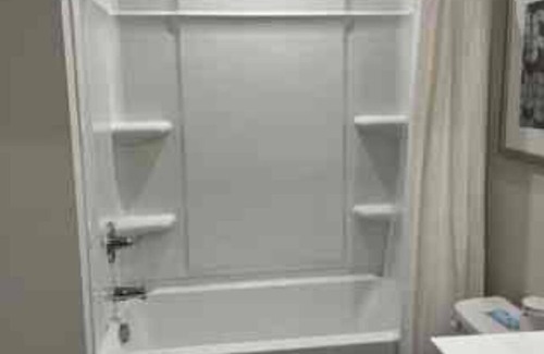 Greer Condo | Cozy 2 bedroom condo in welcoming Greer with WiFi and AC