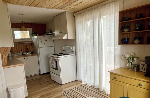 O'Leary Cottage | Cozy 2-bedroom cottage in lovely Mill River East with WiFi, AC