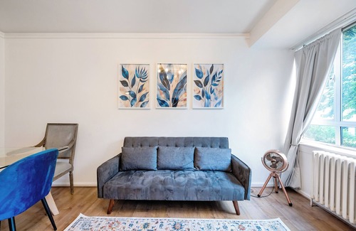 Warwick Apartment | Cozy 2 bedroom flat- Heart of Victoria