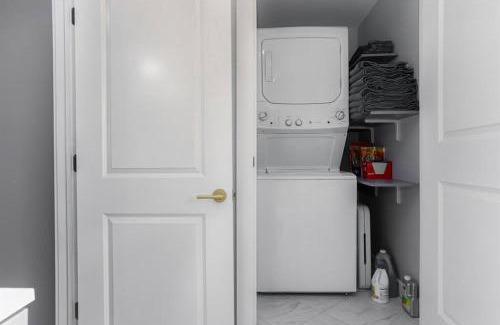 Roseland Apartment | Cozy 2-Bedroom Home Near Notre Dame - Perfect for Game Day Weekend