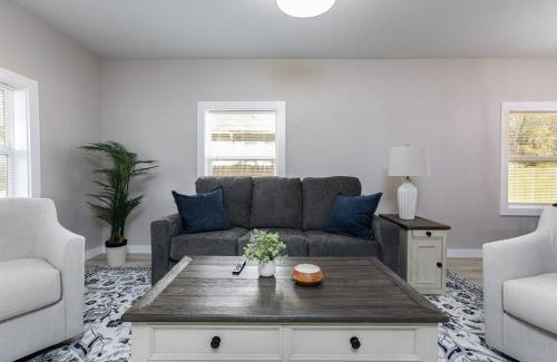 Roseland Apartment | Cozy 2-Bedroom Home Near Notre Dame - Perfect for Game Day Weekend